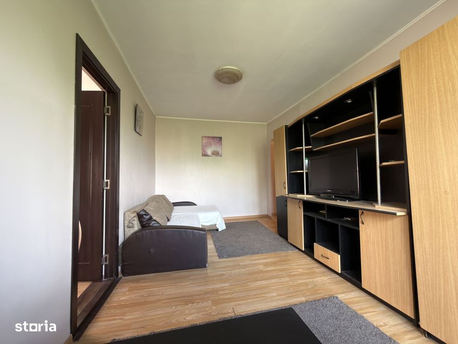 Apartament 3 camere, 42 mp, nedecomandat - zona Dacia