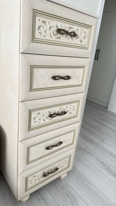 Комод Александрия