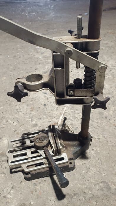 Продавам стойка за електрически дрелки - SPARKY SP43 -  Ловеч