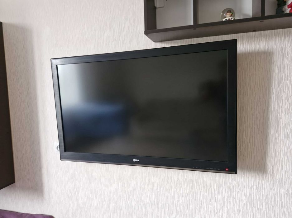 Продам Телевизор LG