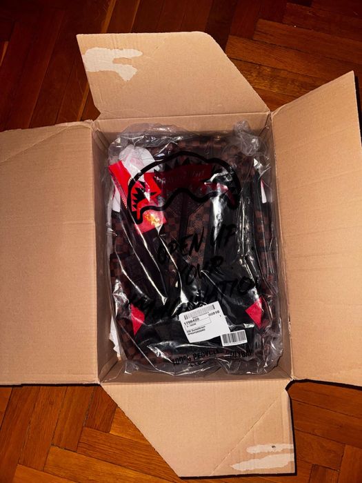 Ghiozdan Sprayground model Sawtooth sharks in  Paris dlxsv