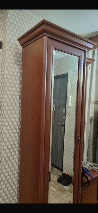 Продам шкаф для прихожей