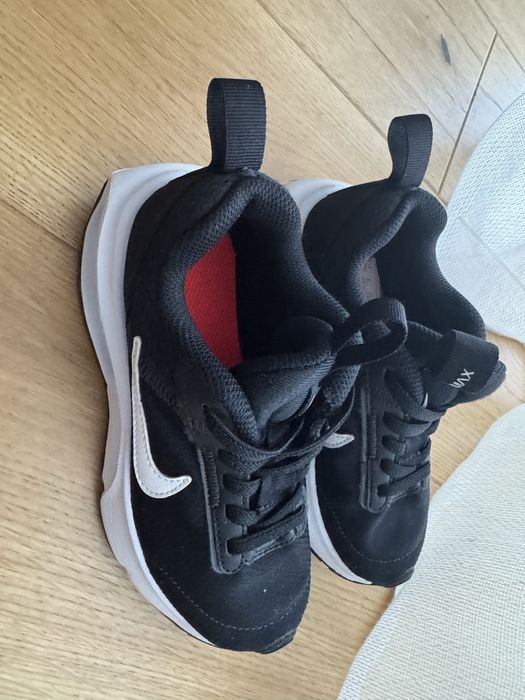 Adidasi Nike masura 28