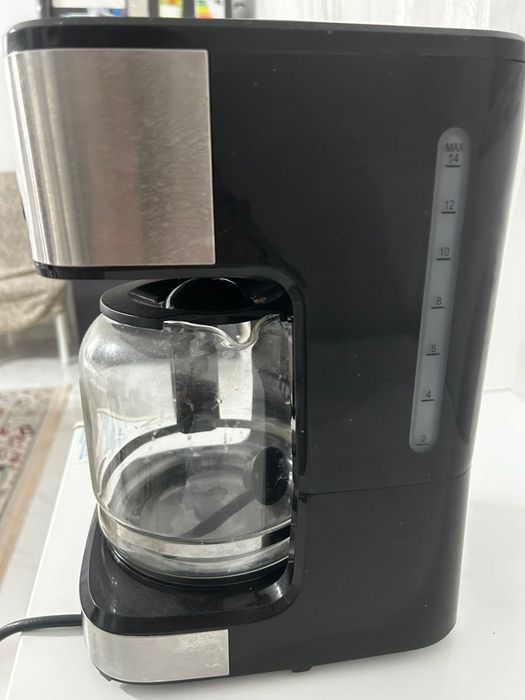 Кофемашина черная Brayer