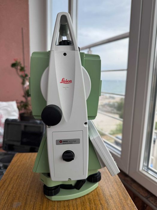 Statie totala Leica TS09 plus