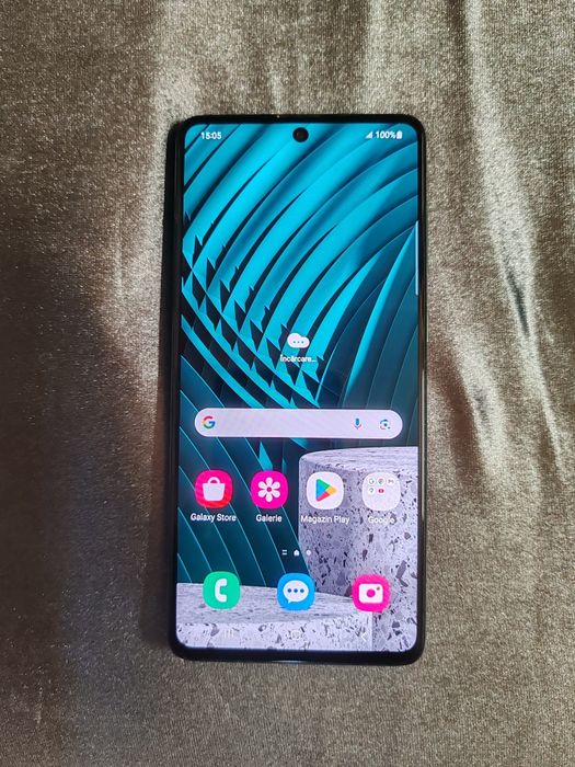 Samsung.    A 71