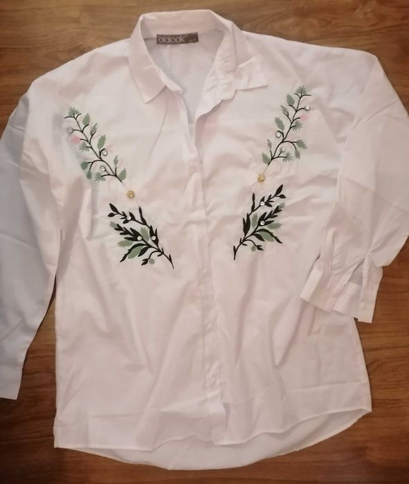 Нова дамска риза