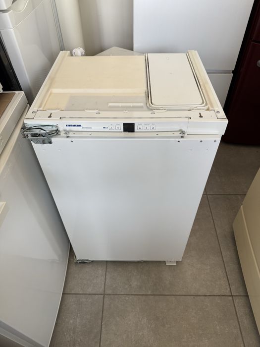 Малък фризер за вграждане Либхер 4 чекмеджета