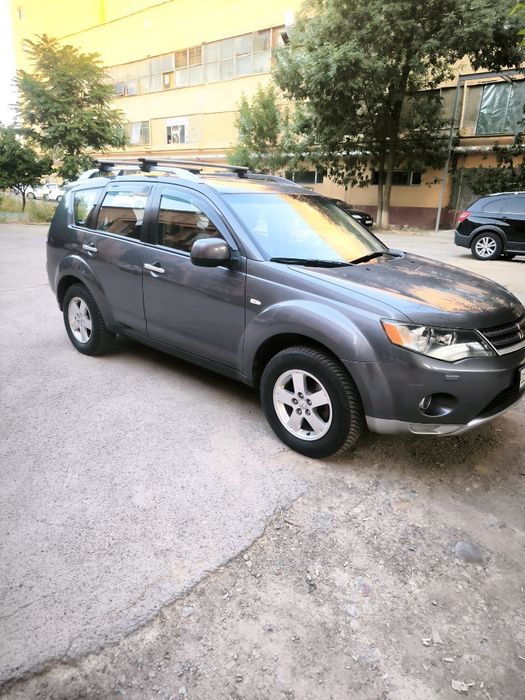 Прадам свое авто Mitsubishi Outlander