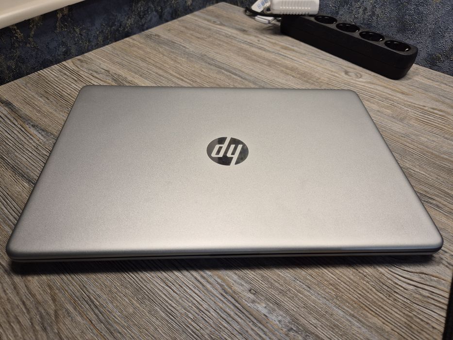 Ноутбук HP для работы матрица IPS год 2025