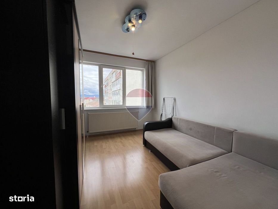 Apartament spațios 3 camere, 2 băi - Ciresica