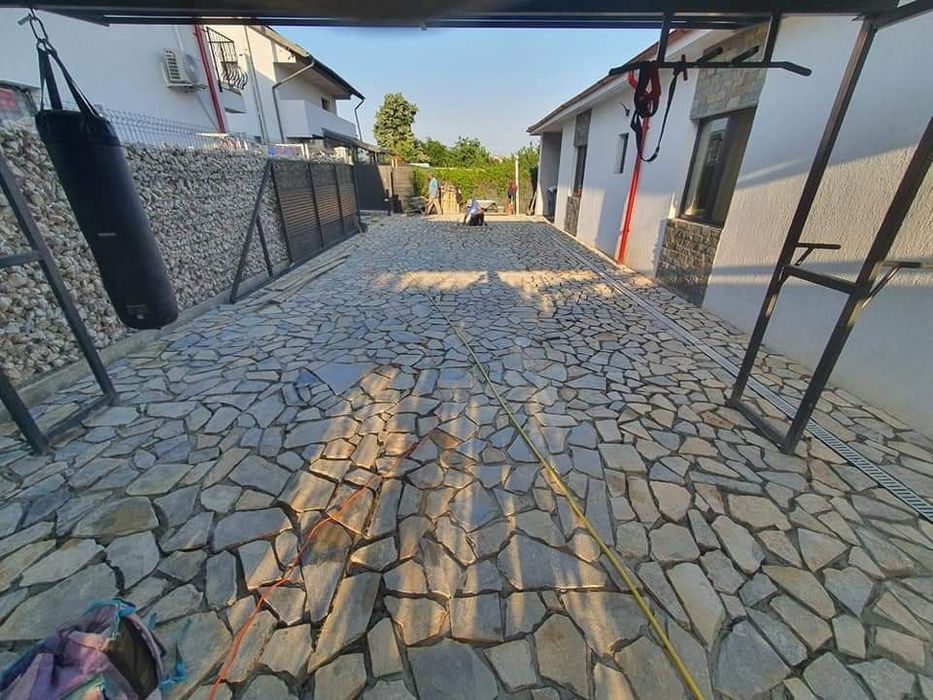 Va amenajam curtea cu piatră naturală