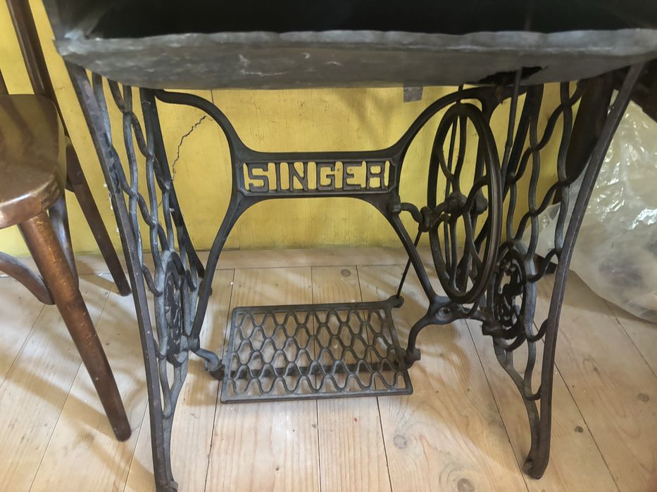 Masina de cusut singer