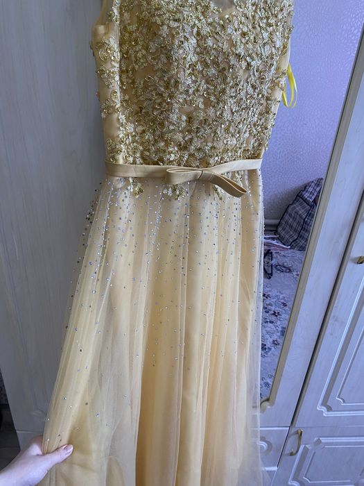 Вечернее платье нарядное