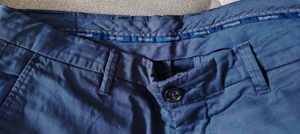 Продавам маркови комплект мъжки ризи и панталони и поотделно