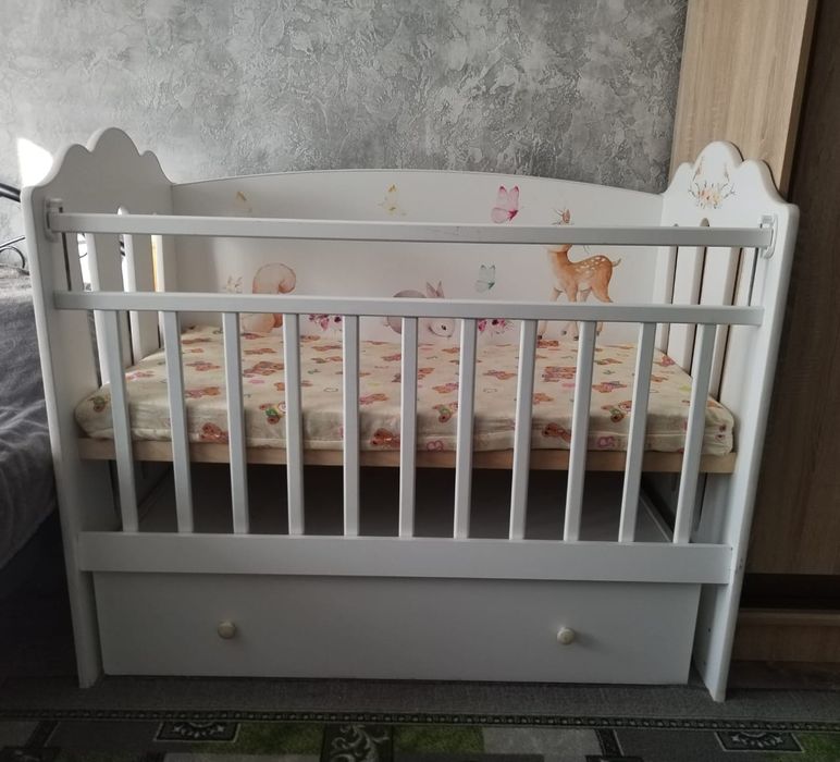 Детская кроватка