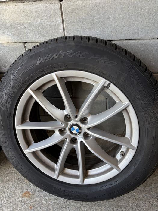 Vând 4 anvelope iarnă 225/60 R18 pe jante BMW originale