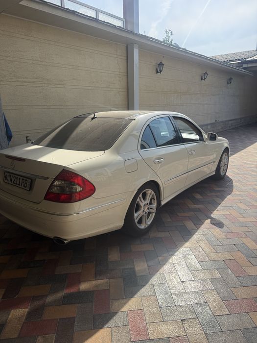 Mercedes-Benz 280 2009