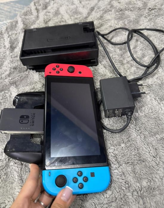 Продам Nintendo switch