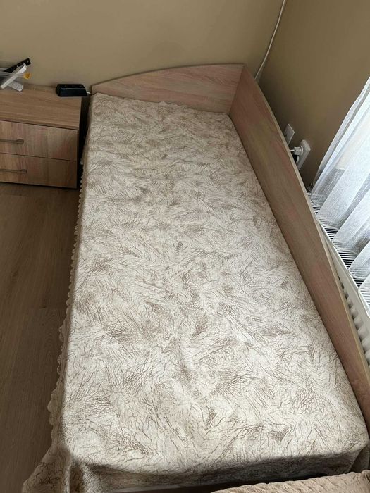 Две единични легла