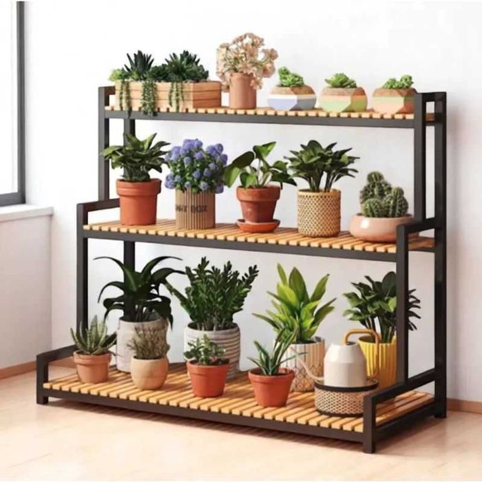 Цветарник, поставка за цветя, етажерка, различни модели