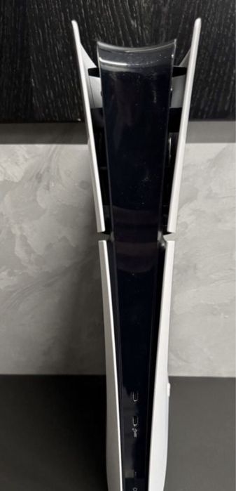 Продам плейстейшин 5 класик