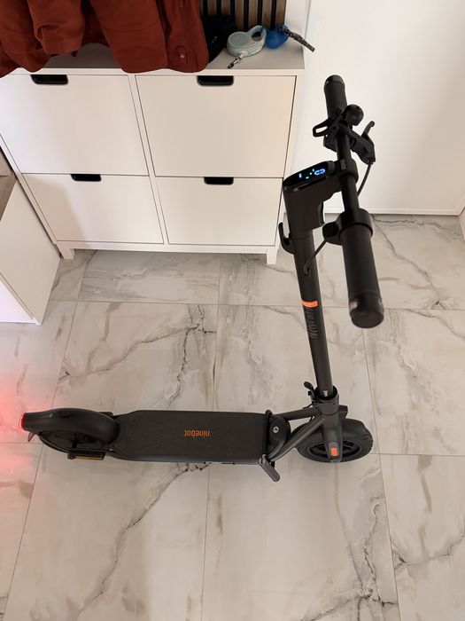 Trotineta Electrica Ninebot  F2, impecabila, 115km, autonomie 40km