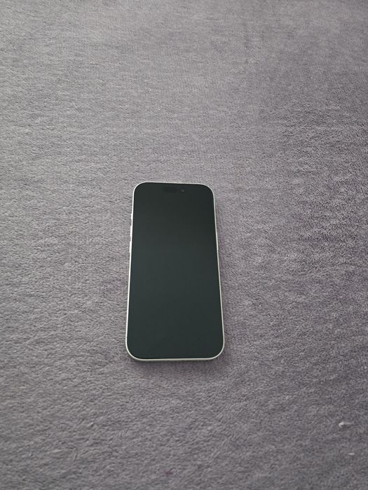 Vand/Schimb Iphone 17 Nou/256gb