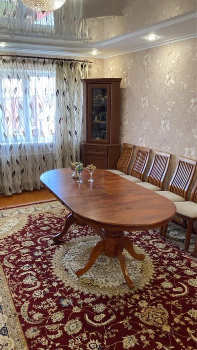 Стол и 8 стульев Малайзия