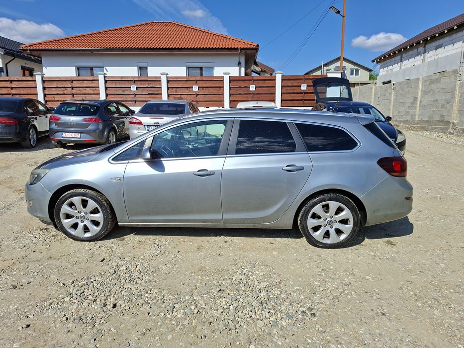 Opel Astra j  sport touer1.7cdti