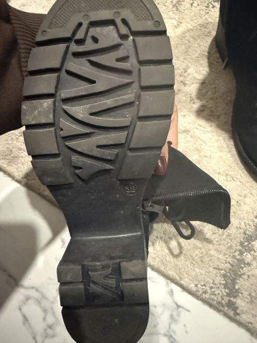 Много запазени топли боти