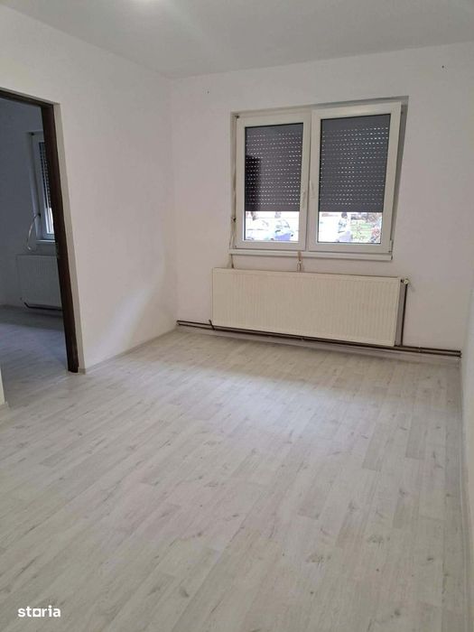Apartament 2 camere , Ozana , M15 , parter , 46.000 euro neg.