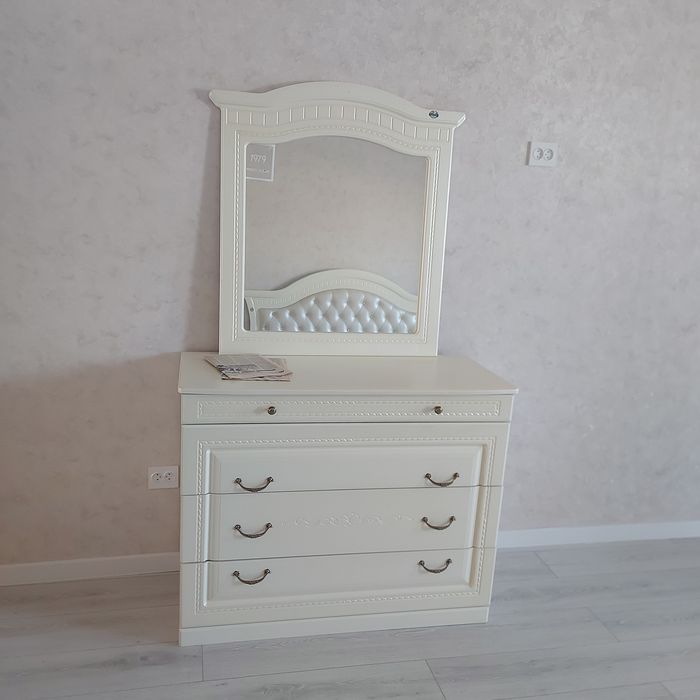 Продается Спальный гарнитур