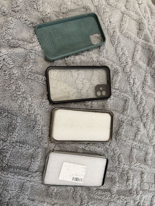 Чехлы на iPhone 11