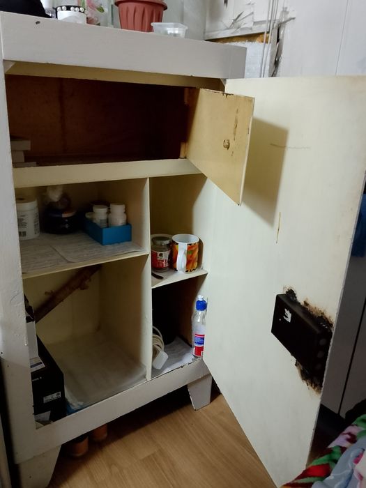 Продам сейф железный прочный