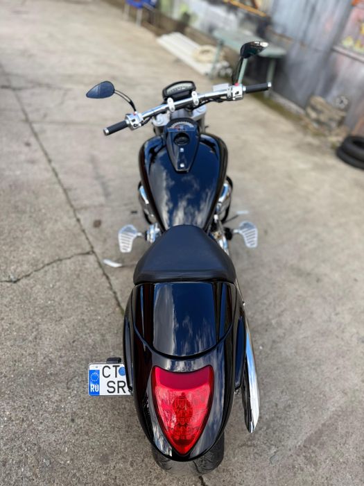 Suzuki boulevard m109r intruder