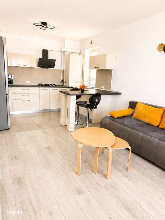 Apartament cu 2 camere, 47 mp, parcare, zona Coresi Kasper