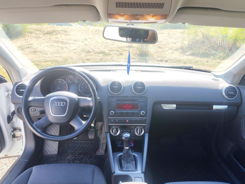 Vând Audi A3 - 2012