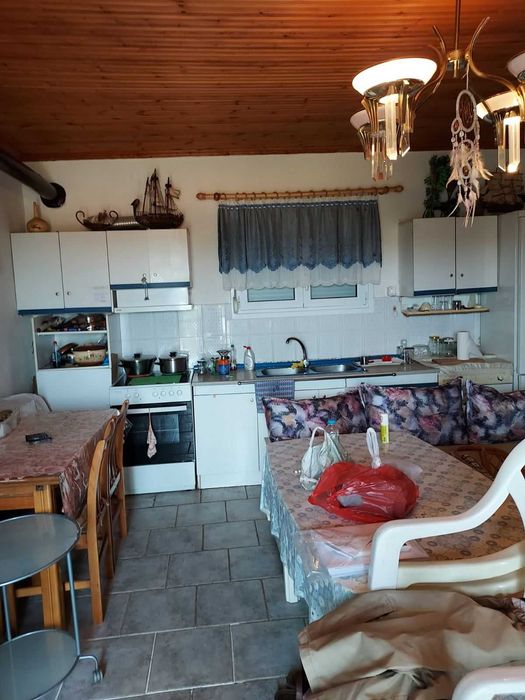 Продава се къща с гледка близо до 2 плажа в село Нея Потидея, до Нея Муданя, Касандра, Халкидики