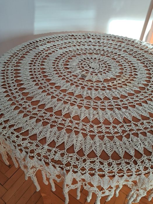 Продава губери чиста вълна 2 бр. бял212/194 -200  лв.   червен190/145