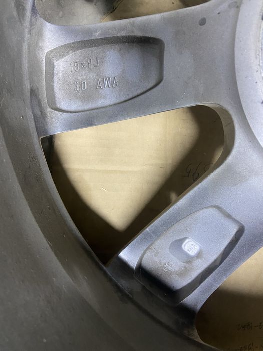 Комплект оригинальные диски Лексус NX RX R18.