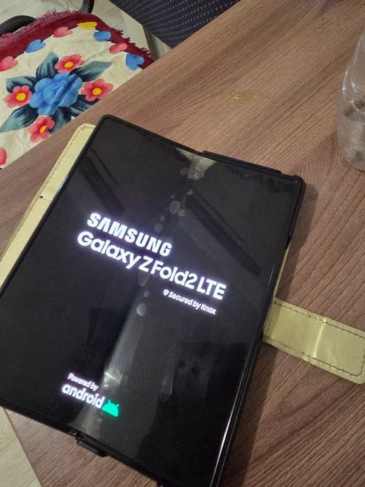 Samsung  Galaxy FOLD2
