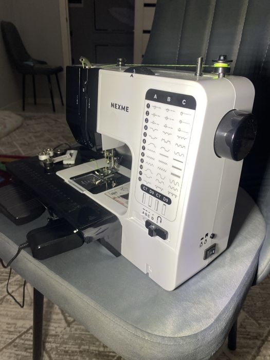 ШВЕЙНАЯ машинка продаётся