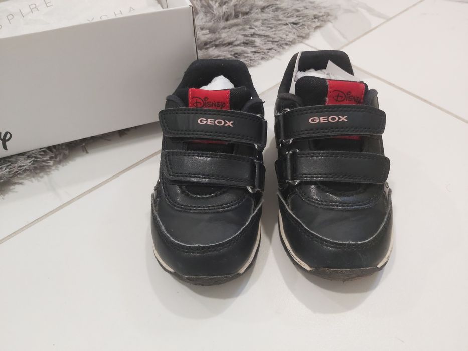 Детски маратонки Geox светещи