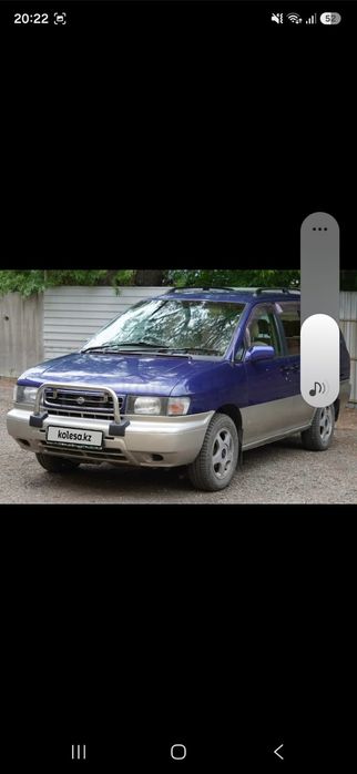 Продам машину Nissan.