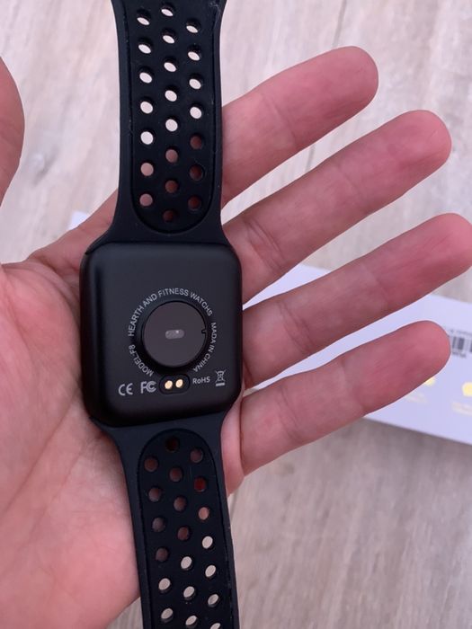 Смарт часовник F8