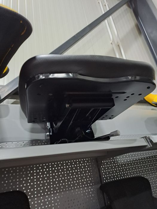 Scaun tractor u 650 u 445 utilaje agricole foarte robust și calitativ