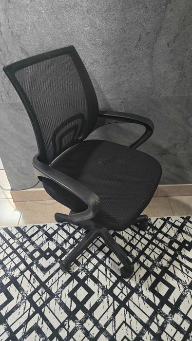 Въртящ се стол