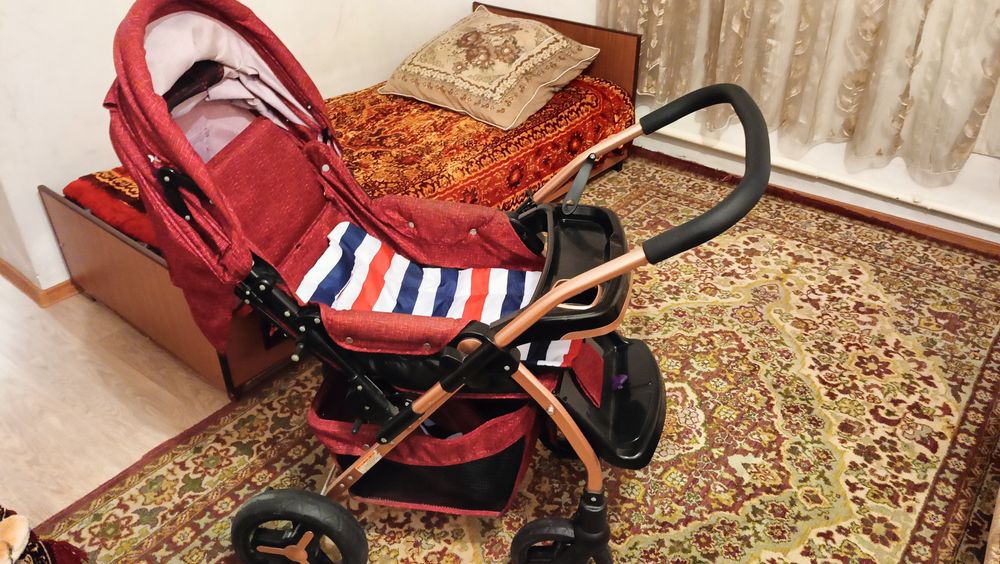Коляска детская прогулочная