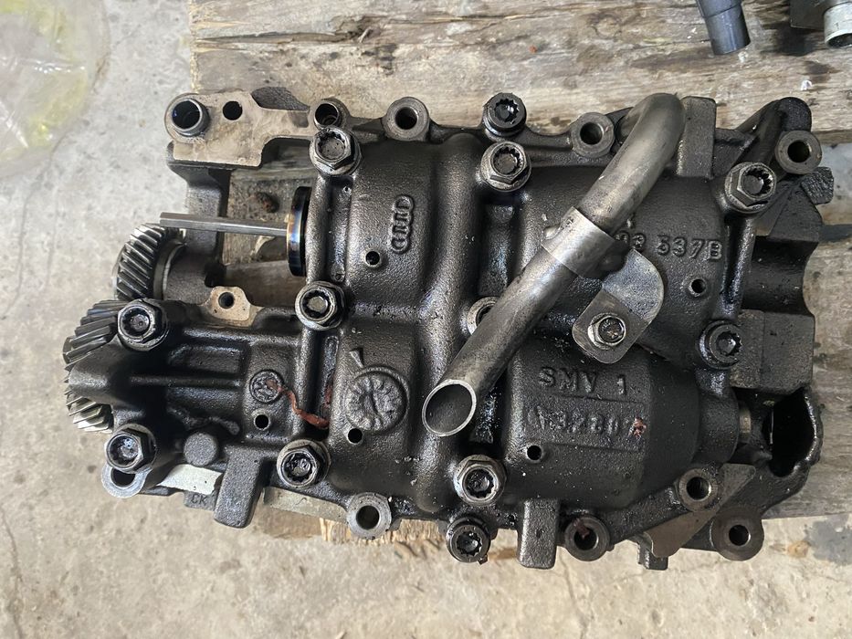 Маслена помпа от Audi a4 b7